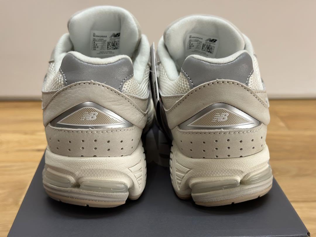 ニューバランス　M2002RAA New Balance 2002R 